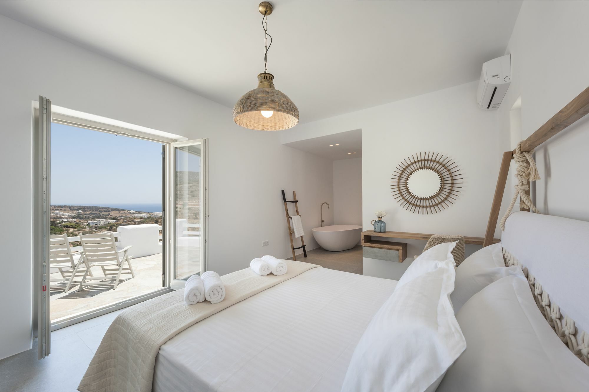 Niriides Luxury Villas Aliki  Exterior photo